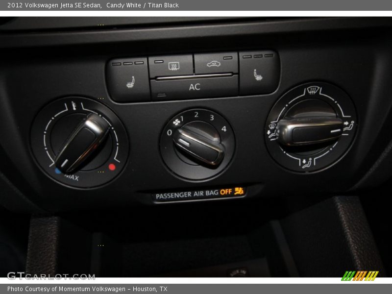 Candy White / Titan Black 2012 Volkswagen Jetta SE Sedan