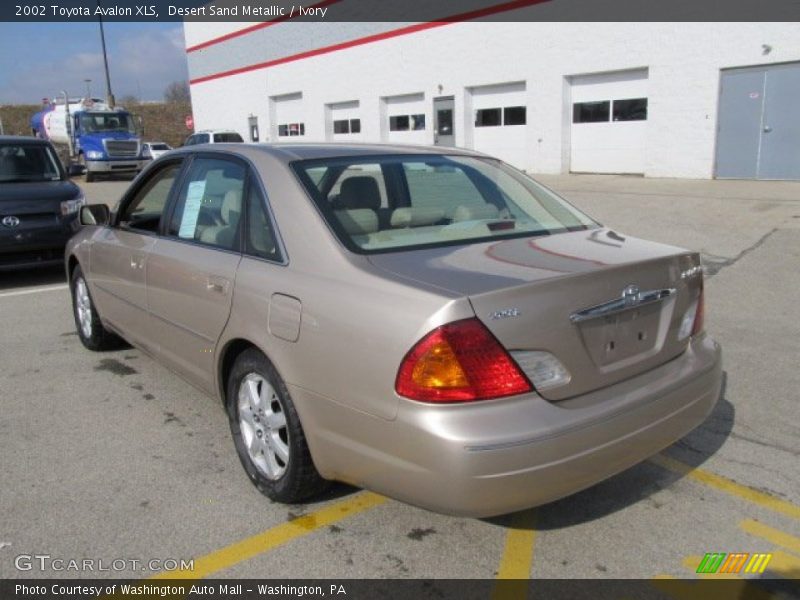Desert Sand Metallic / Ivory 2002 Toyota Avalon XLS