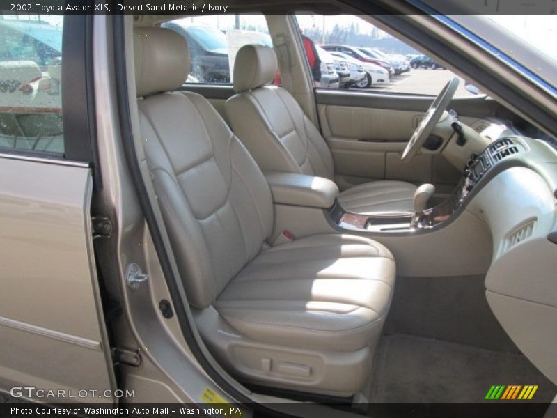 Desert Sand Metallic / Ivory 2002 Toyota Avalon XLS