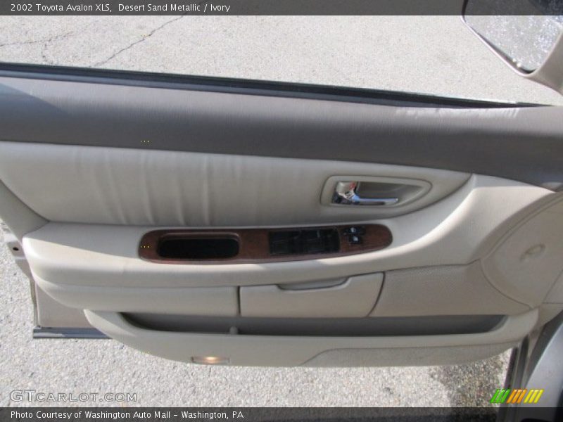 Desert Sand Metallic / Ivory 2002 Toyota Avalon XLS