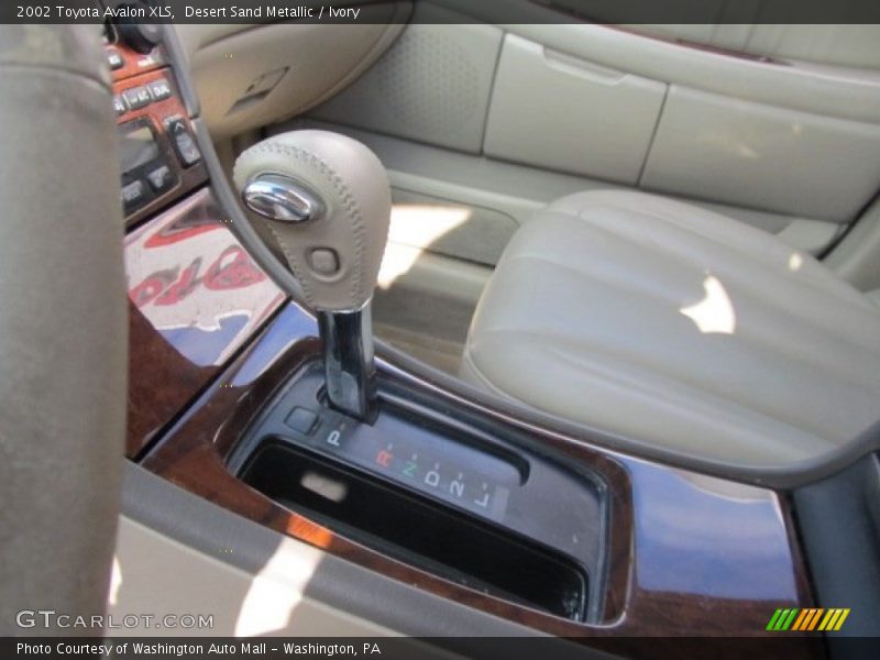 Desert Sand Metallic / Ivory 2002 Toyota Avalon XLS