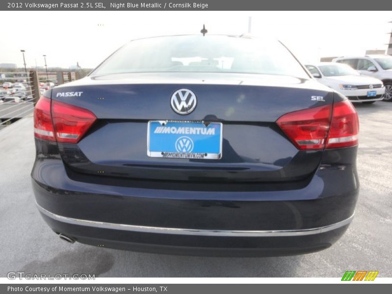 Night Blue Metallic / Cornsilk Beige 2012 Volkswagen Passat 2.5L SEL