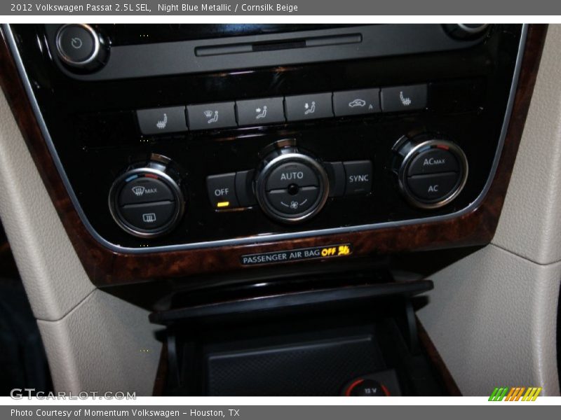 Night Blue Metallic / Cornsilk Beige 2012 Volkswagen Passat 2.5L SEL