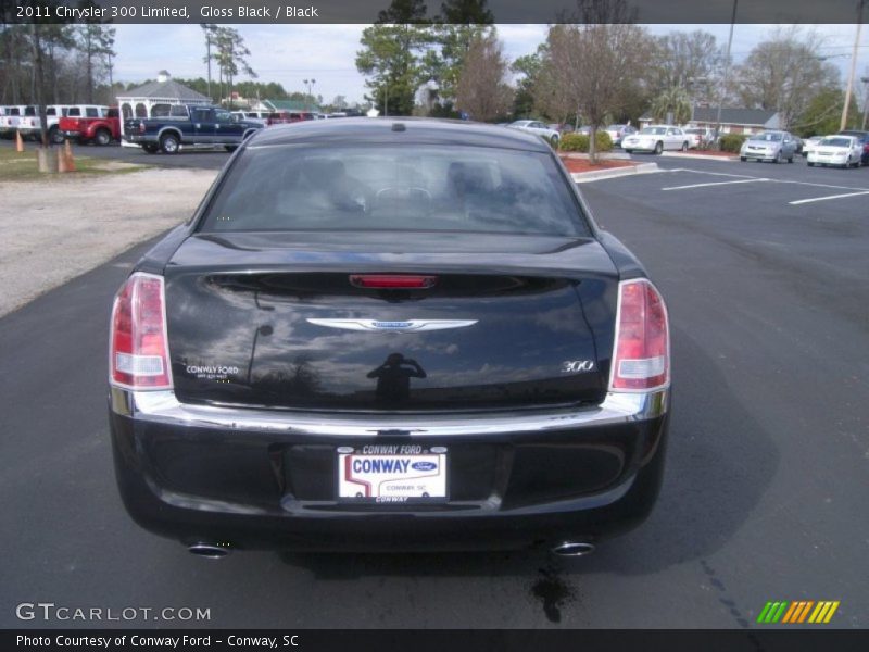 Gloss Black / Black 2011 Chrysler 300 Limited