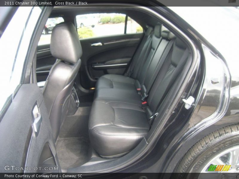 Gloss Black / Black 2011 Chrysler 300 Limited