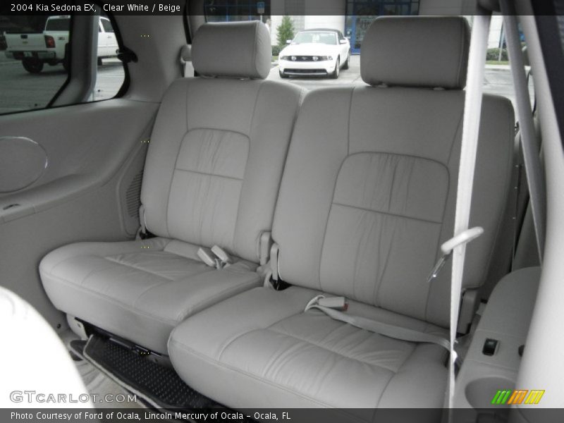 Clear White / Beige 2004 Kia Sedona EX