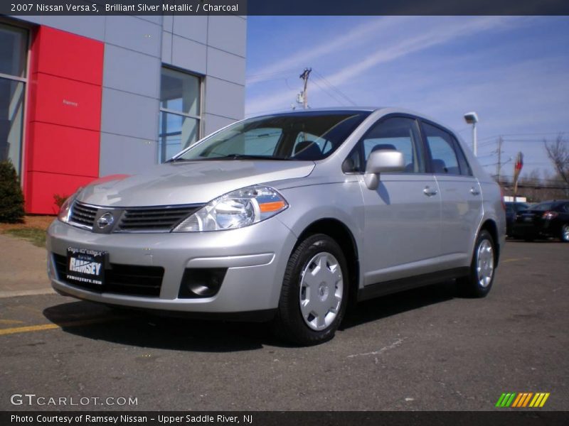 Brilliant Silver Metallic / Charcoal 2007 Nissan Versa S