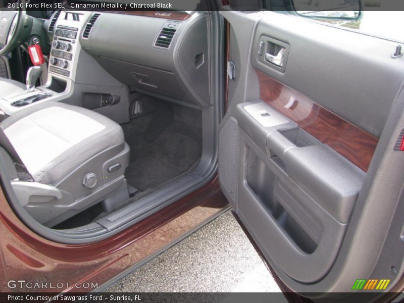 Cinnamon Metallic / Charcoal Black 2010 Ford Flex SEL
