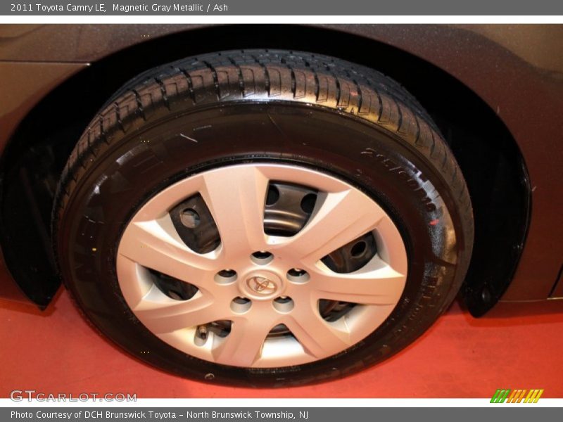 Magnetic Gray Metallic / Ash 2011 Toyota Camry LE