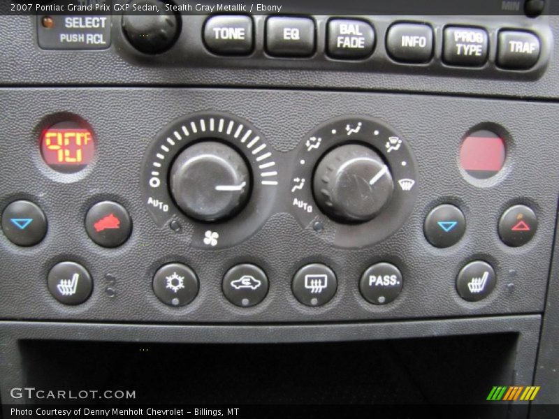 Controls of 2007 Grand Prix GXP Sedan