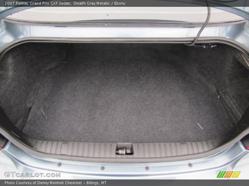  2007 Grand Prix GXP Sedan Trunk