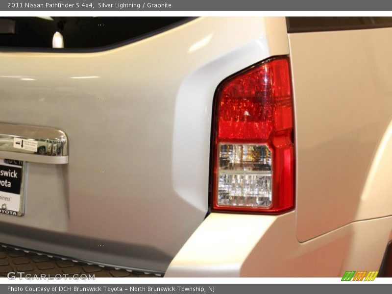 Silver Lightning / Graphite 2011 Nissan Pathfinder S 4x4