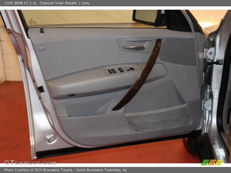 Titanium Silver Metallic / Grey 2005 BMW X3 3.0i