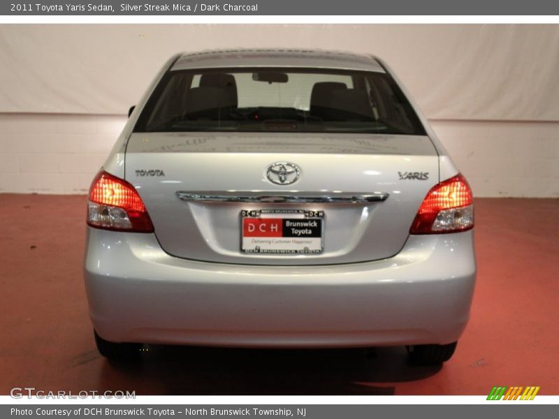 Silver Streak Mica / Dark Charcoal 2011 Toyota Yaris Sedan
