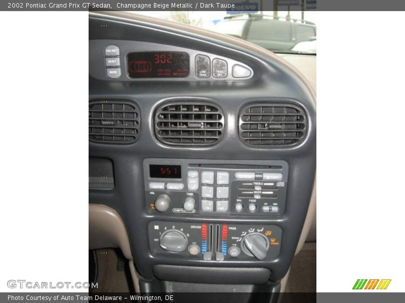 Champagne Beige Metallic / Dark Taupe 2002 Pontiac Grand Prix GT Sedan