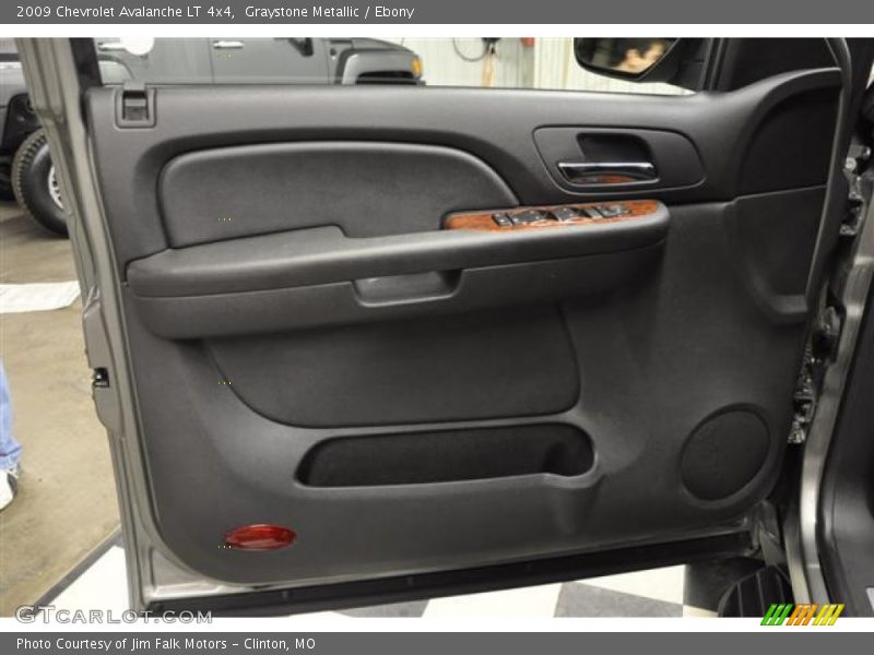 Graystone Metallic / Ebony 2009 Chevrolet Avalanche LT 4x4