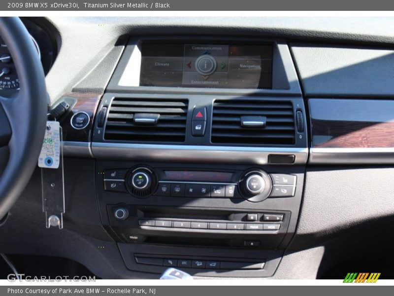 Titanium Silver Metallic / Black 2009 BMW X5 xDrive30i