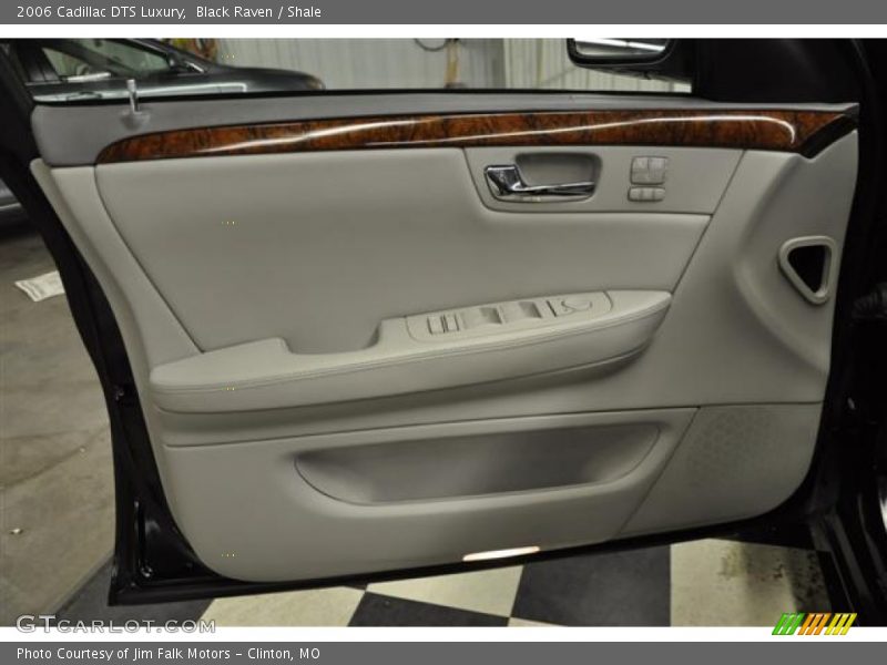 Black Raven / Shale 2006 Cadillac DTS Luxury