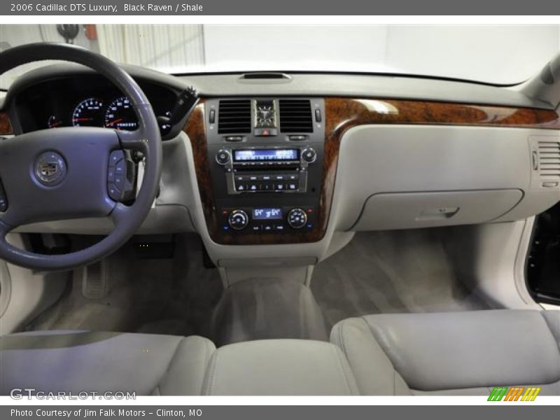 Black Raven / Shale 2006 Cadillac DTS Luxury