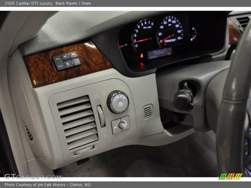 Black Raven / Shale 2006 Cadillac DTS Luxury