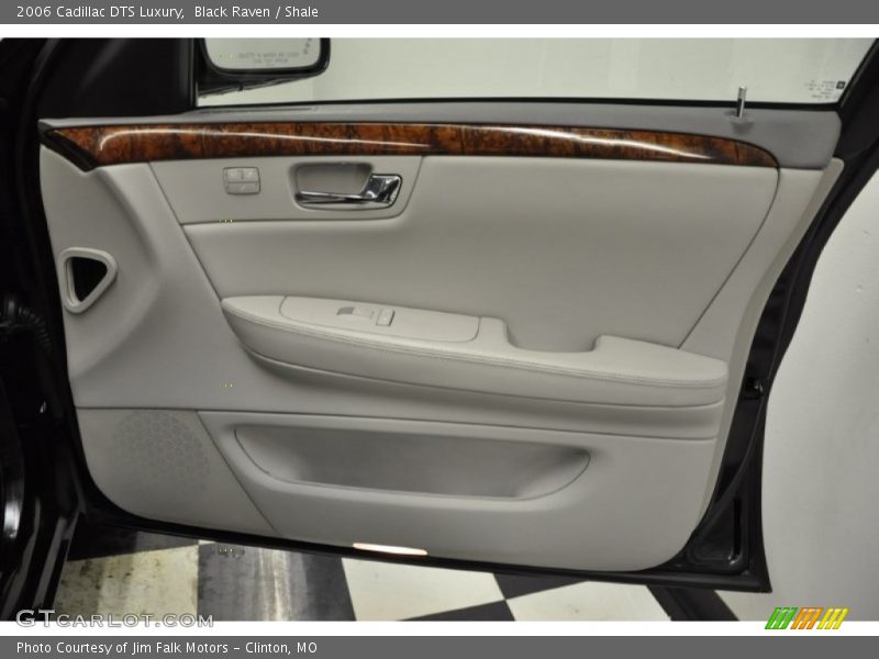 Black Raven / Shale 2006 Cadillac DTS Luxury