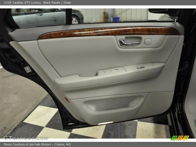 Black Raven / Shale 2006 Cadillac DTS Luxury