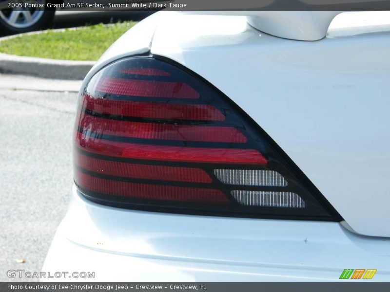 Summit White / Dark Taupe 2005 Pontiac Grand Am SE Sedan