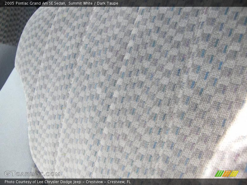 Summit White / Dark Taupe 2005 Pontiac Grand Am SE Sedan