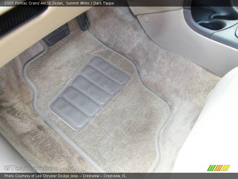 Summit White / Dark Taupe 2005 Pontiac Grand Am SE Sedan