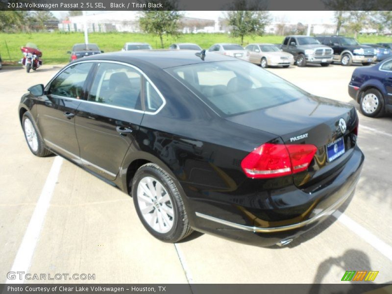Black / Titan Black 2012 Volkswagen Passat 2.5L SEL