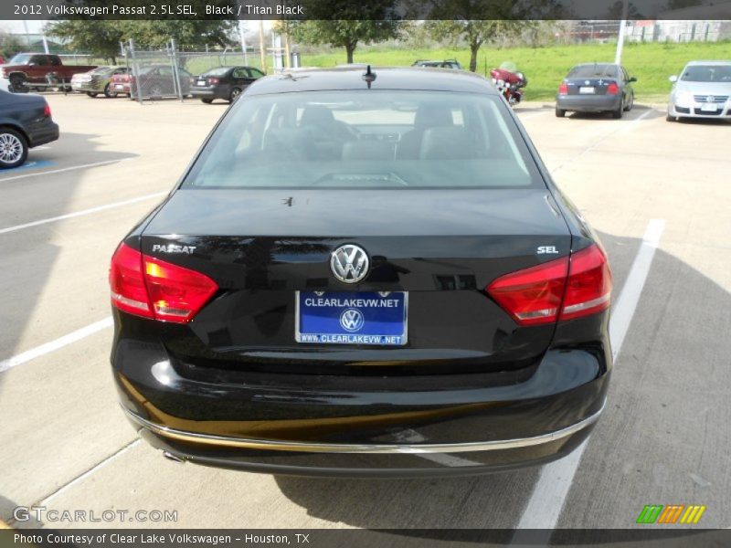 Black / Titan Black 2012 Volkswagen Passat 2.5L SEL