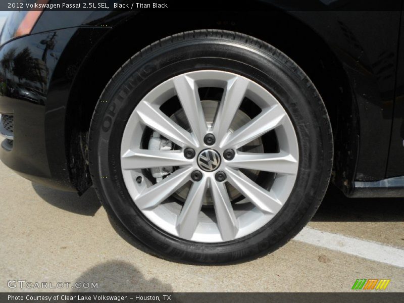 Black / Titan Black 2012 Volkswagen Passat 2.5L SEL