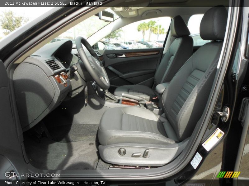 Black / Titan Black 2012 Volkswagen Passat 2.5L SEL