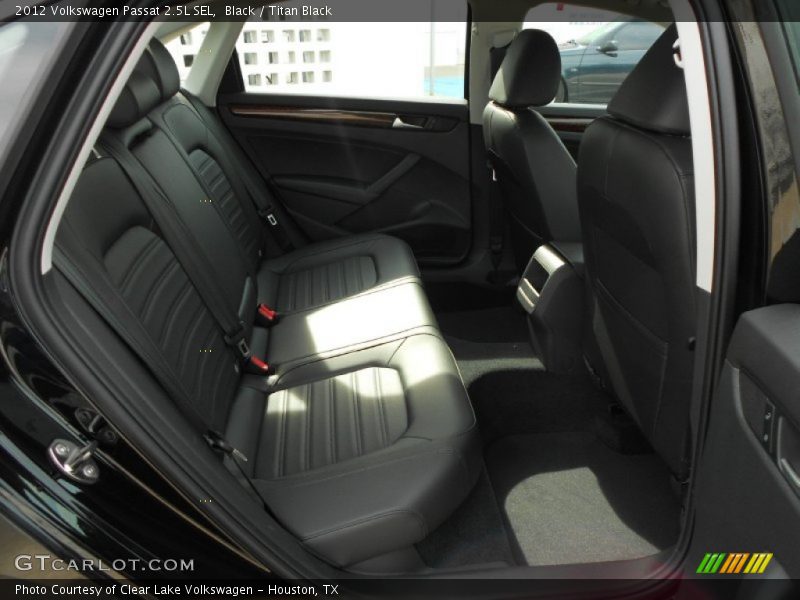 Black / Titan Black 2012 Volkswagen Passat 2.5L SEL