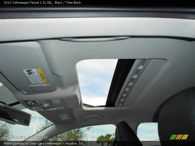 Black / Titan Black 2012 Volkswagen Passat 2.5L SEL