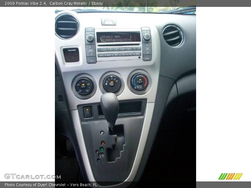 Carbon Gray Metallic / Ebony 2009 Pontiac Vibe 2.4
