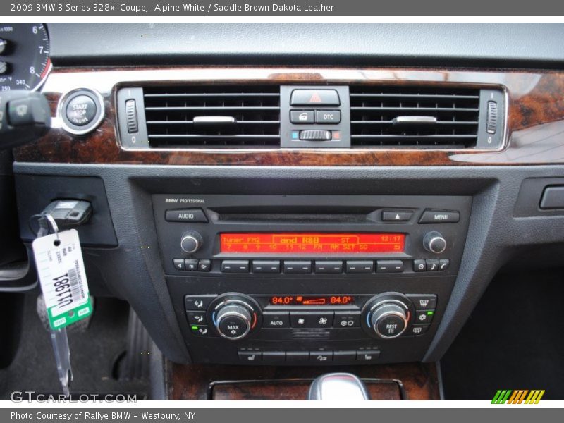 Alpine White / Saddle Brown Dakota Leather 2009 BMW 3 Series 328xi Coupe