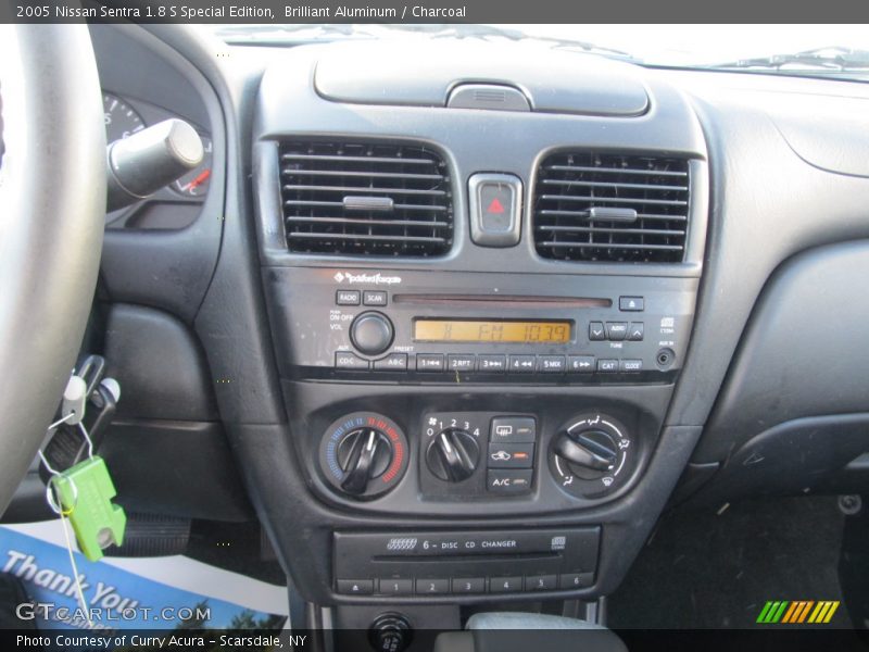Brilliant Aluminum / Charcoal 2005 Nissan Sentra 1.8 S Special Edition