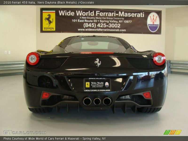 Nero Daytona (Black Metallic) / Cioccolato 2010 Ferrari 458 Italia