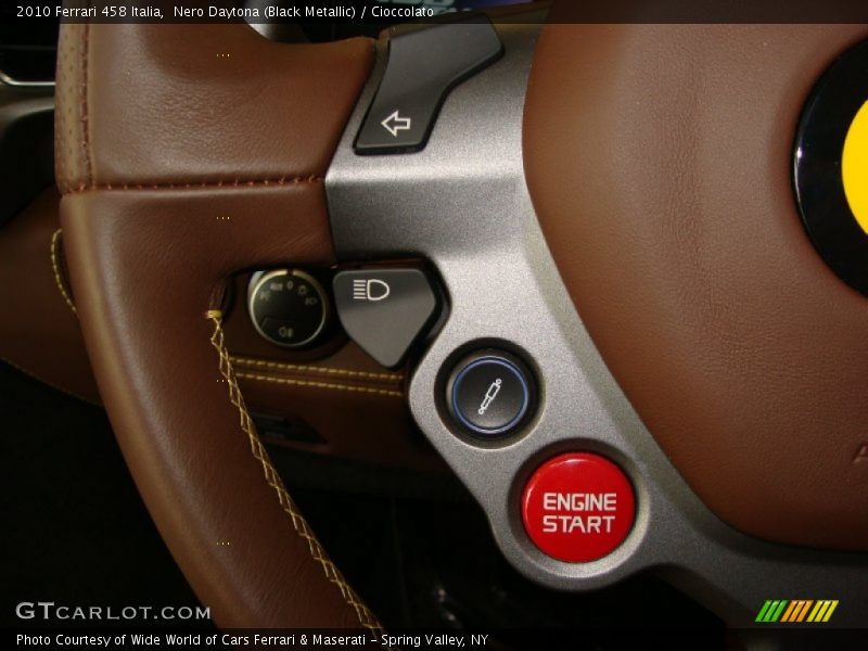 Steering wheel controls - 2010 Ferrari 458 Italia