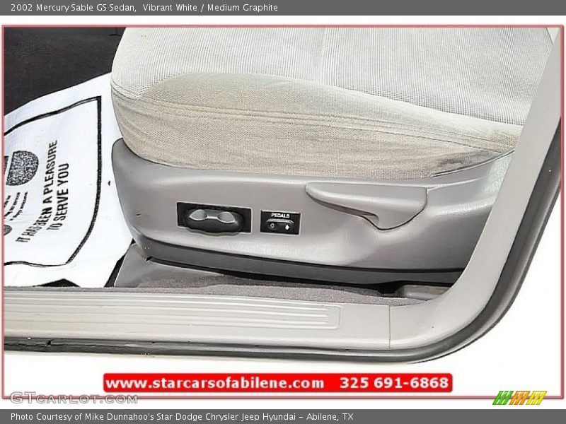 Vibrant White / Medium Graphite 2002 Mercury Sable GS Sedan