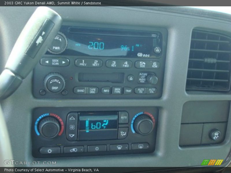 Summit White / Sandstone 2003 GMC Yukon Denali AWD