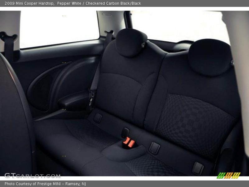 Pepper White / Checkered Carbon Black/Black 2009 Mini Cooper Hardtop