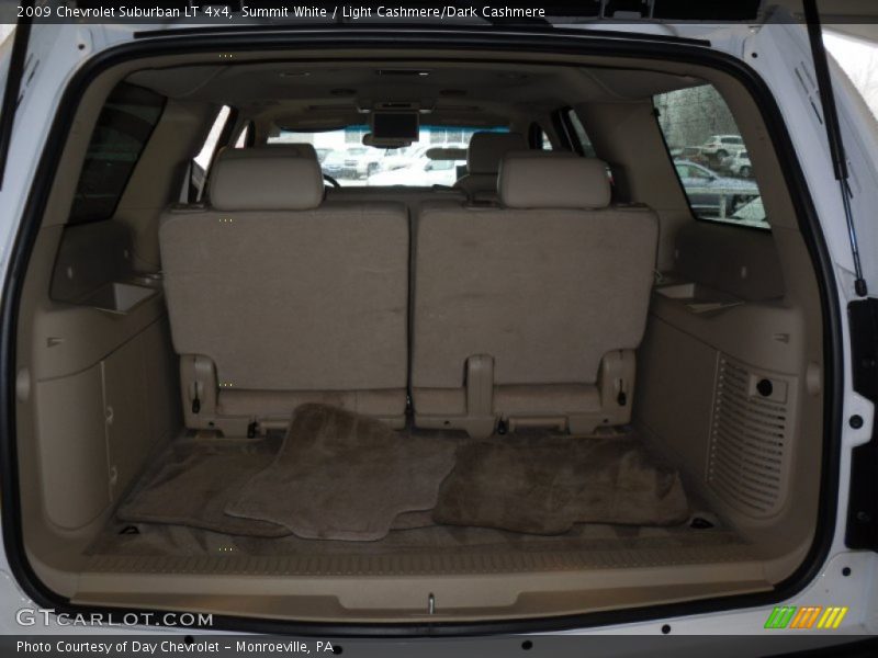 Summit White / Light Cashmere/Dark Cashmere 2009 Chevrolet Suburban LT 4x4