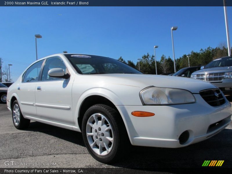 Icelandic Pearl / Blond 2000 Nissan Maxima GLE