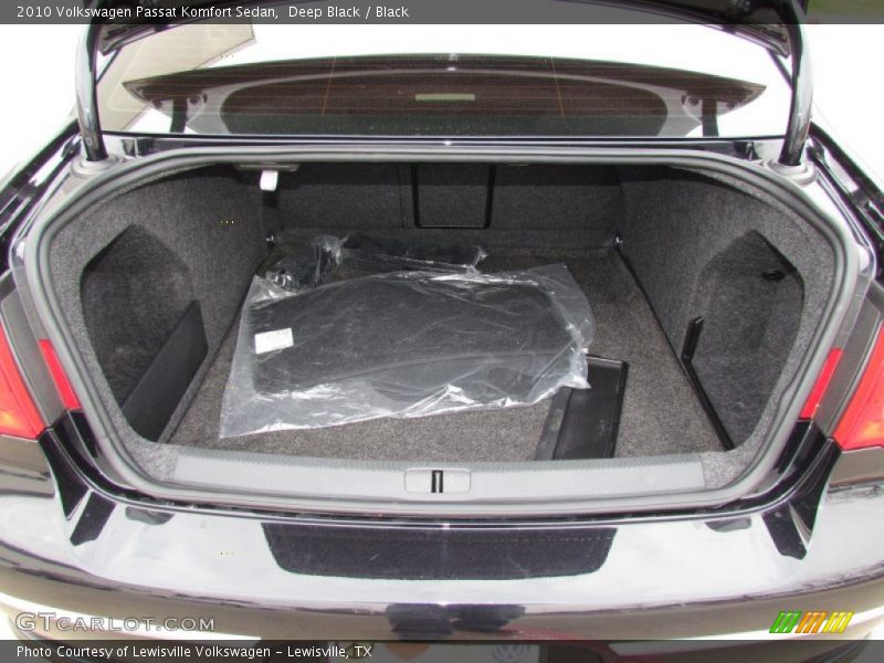 Deep Black / Black 2010 Volkswagen Passat Komfort Sedan