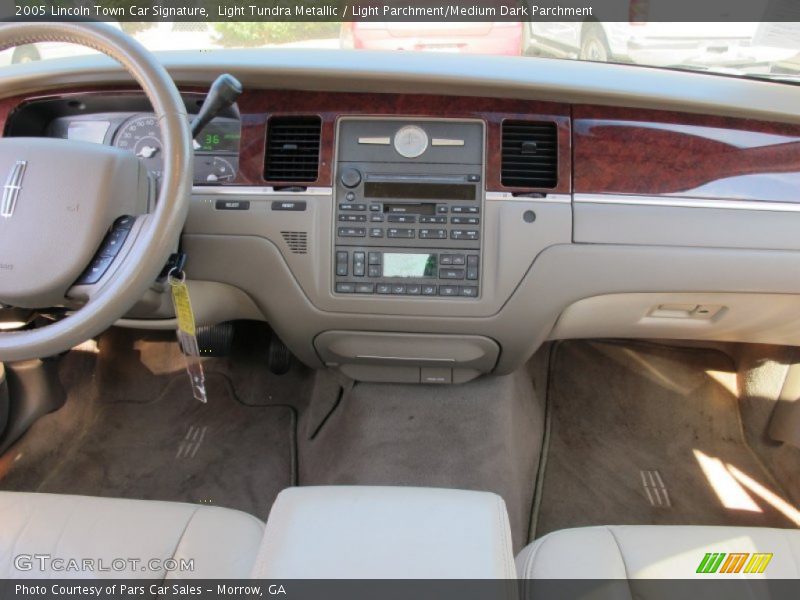 Dashboard of 2005 Town Car Signature