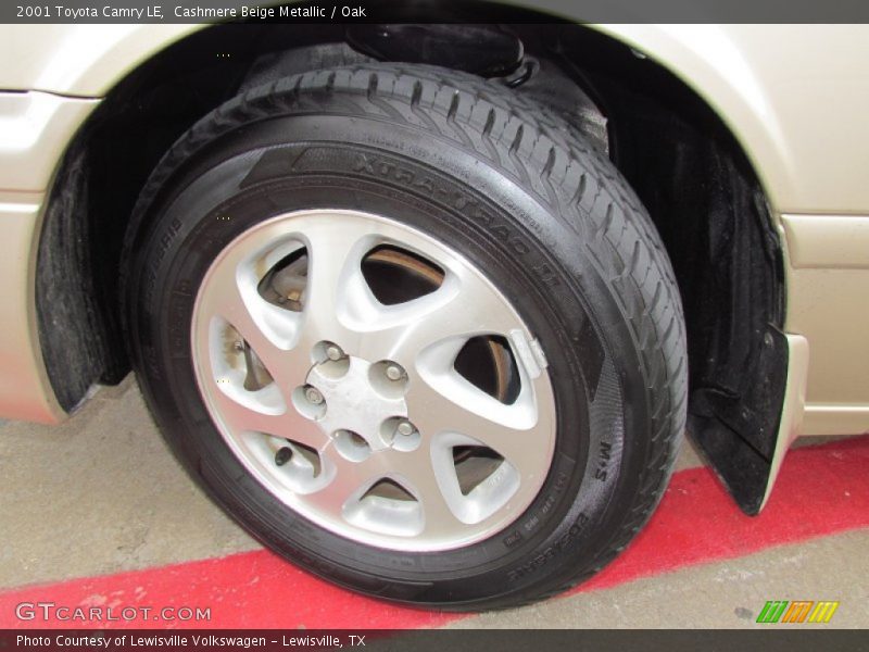 Cashmere Beige Metallic / Oak 2001 Toyota Camry LE