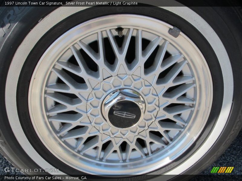  1997 Town Car Signature Wheel