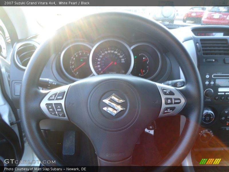 White Pearl / Black 2007 Suzuki Grand Vitara 4x4